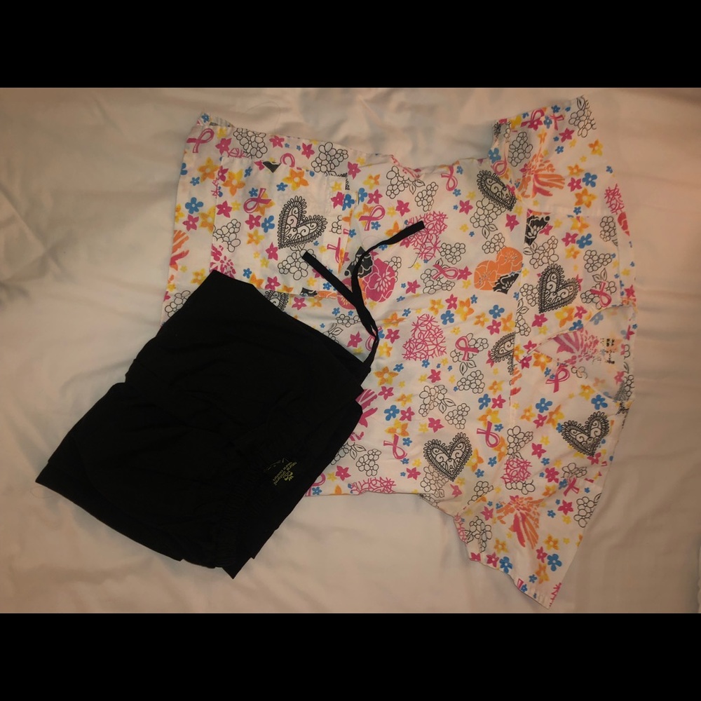 Scrub set